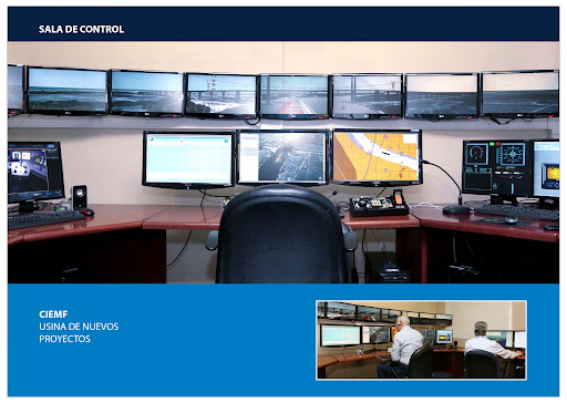 Sala de control del CIEMF con la pared de monitores que replica las vistas de cada puente del simulador.
